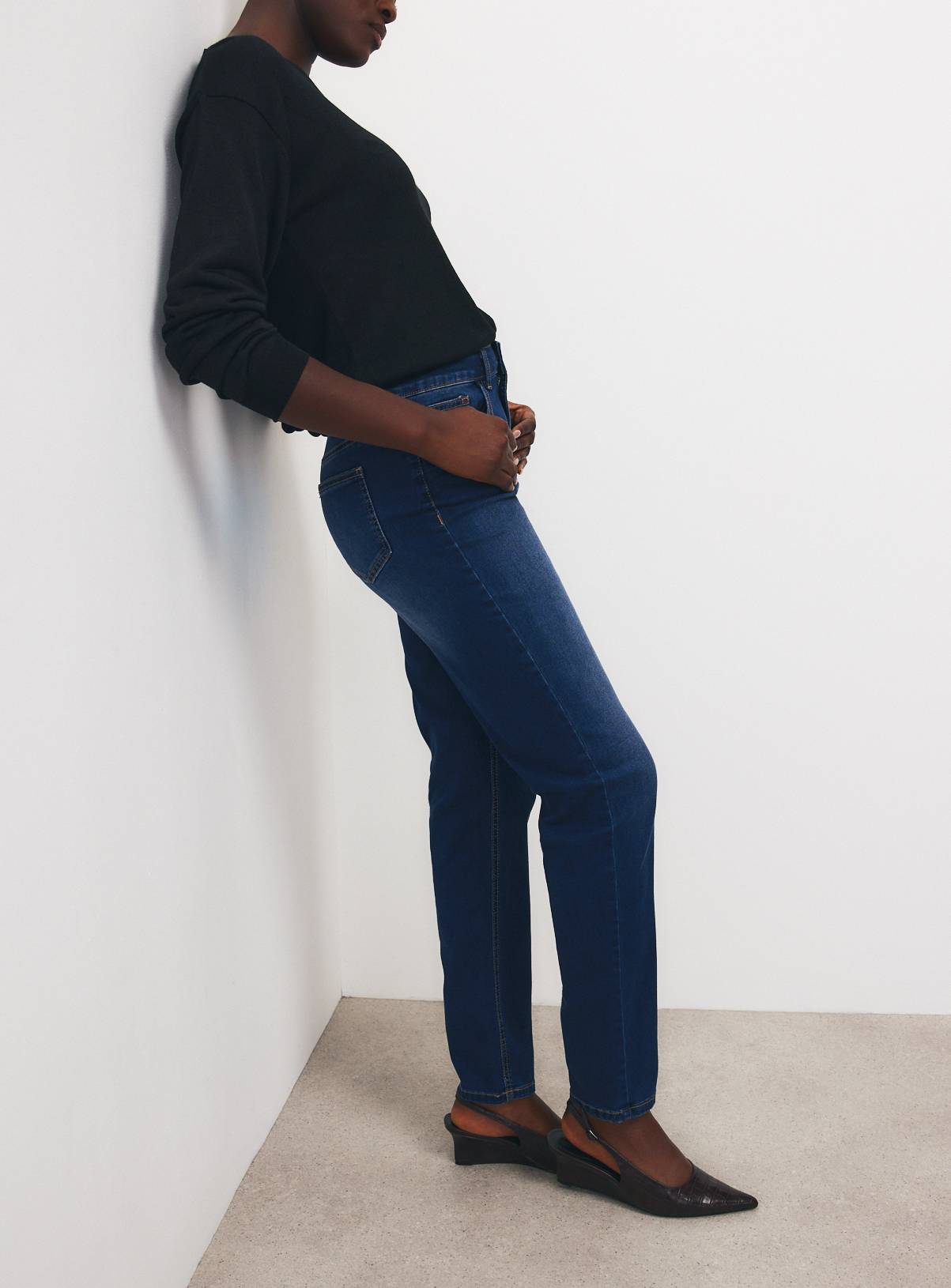 Dark Denim Straight Leg Jeans 24L - Image 1